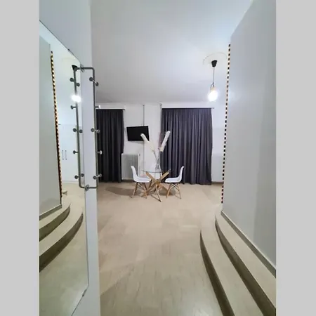 Apartment In The Heart Of The City 4 Larissa Exterior photo