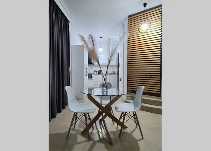 Apartment In The Heart Of The City 4